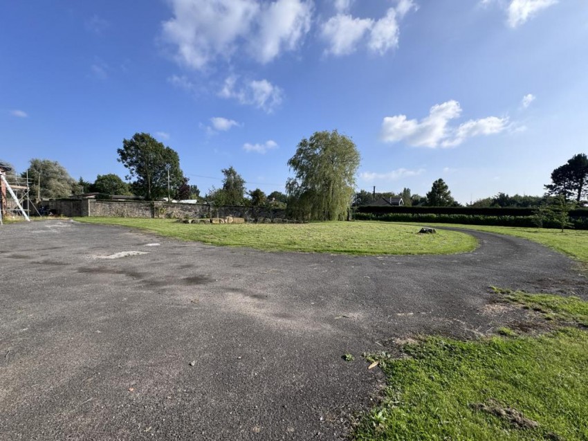 Images for Marsh Farm, Back Lane, Longton