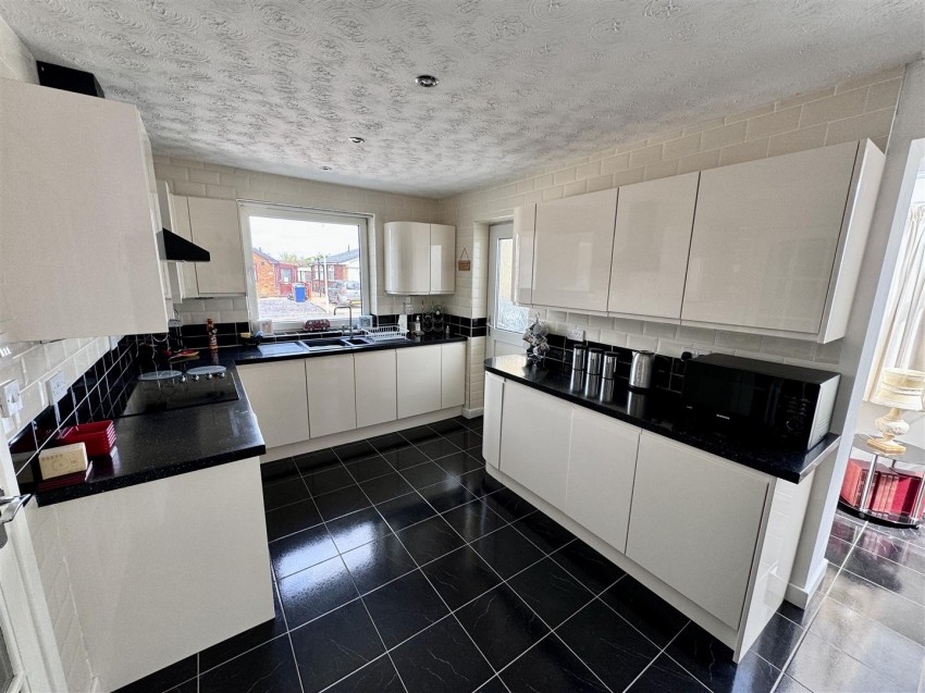 Images for Barn Hey, Longton, Preston