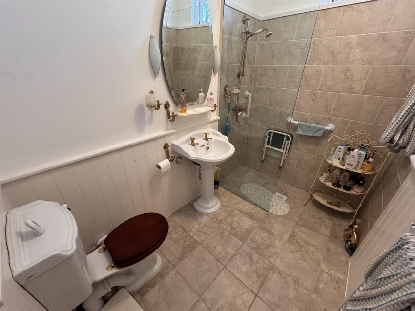 Images for Dale Avenue, Longton